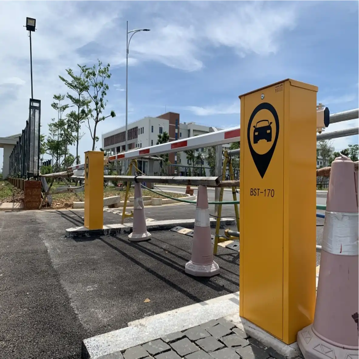 Barrie Tự Động - CarParking